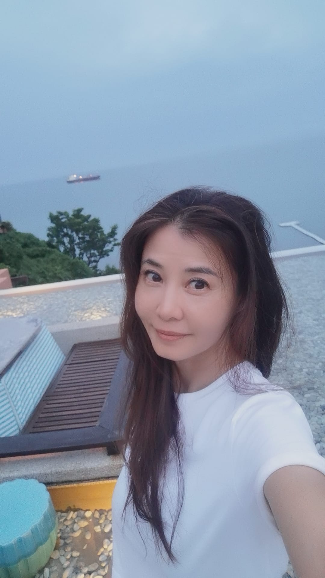  帶兒子逛羅浮宮出事！女星輕忽尪警告「崩潰困巴黎」哭訴：是我太笨　「公公事前也告誡」如今成全家人的痛