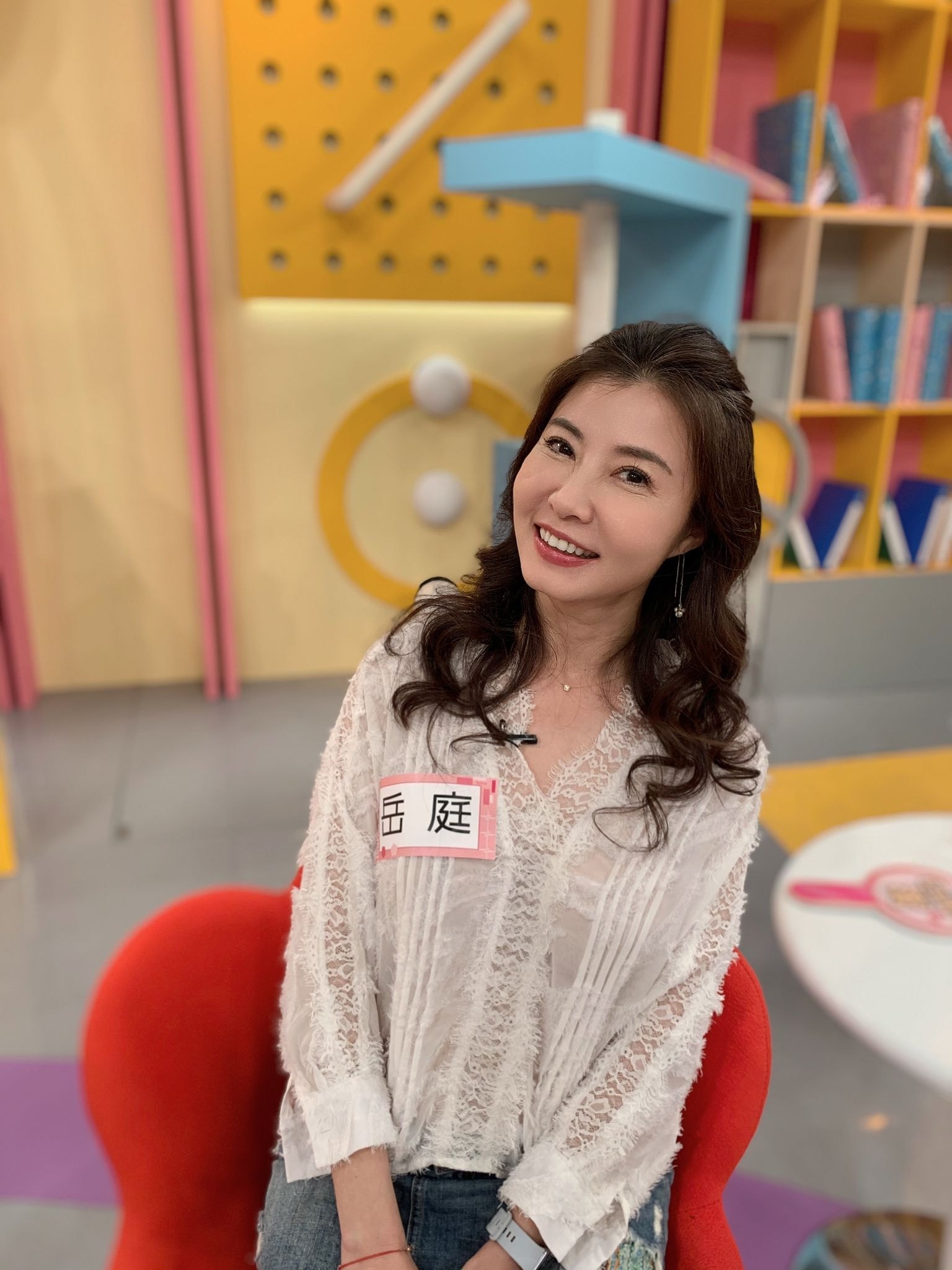  帶兒子逛羅浮宮出事！女星輕忽尪警告「崩潰困巴黎」哭訴：是我太笨　「公公事前也告誡」如今成全家人的痛