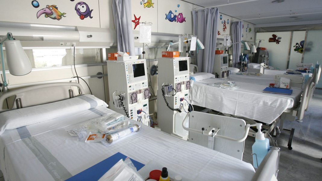 4歲兒走路常喊痛！每次帶去診斷「醫稱是肌肉拉傷」　母察覺不對勁「堅持全面檢查」揪出元凶：需治療18個月