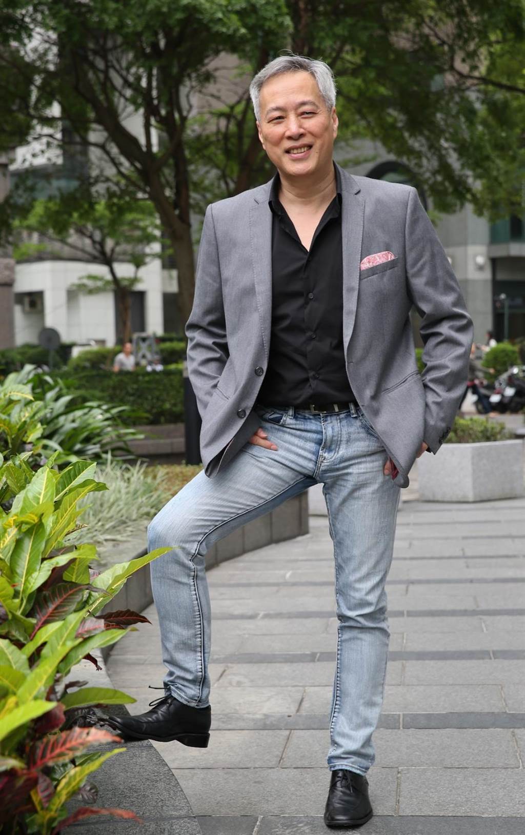 本來不姓姜！《軍官與淑女》姜厚任「為母耗費32年改姓」孝心動人　曝光淡出後生活「瘋狂修佛20多年」笑談心得