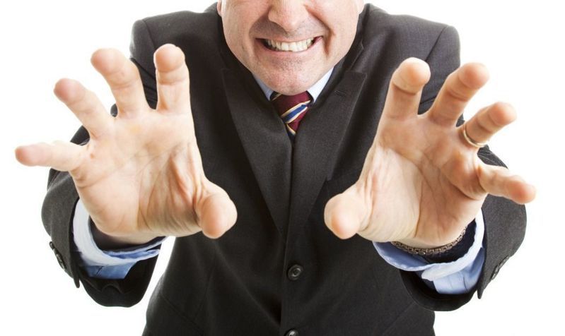 才好不容易爆紅!59歲男星爆「強吻酒店妹」 誇張行徑「把女方玩到生病」形象一落千丈