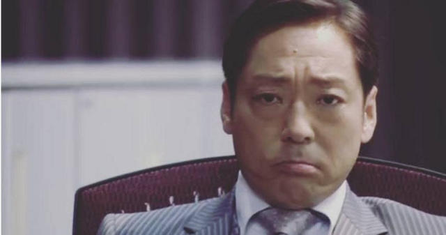 才好不容易爆紅!59歲男星爆「強吻酒店妹」 誇張行徑「把女方玩到生病」形象一落千丈