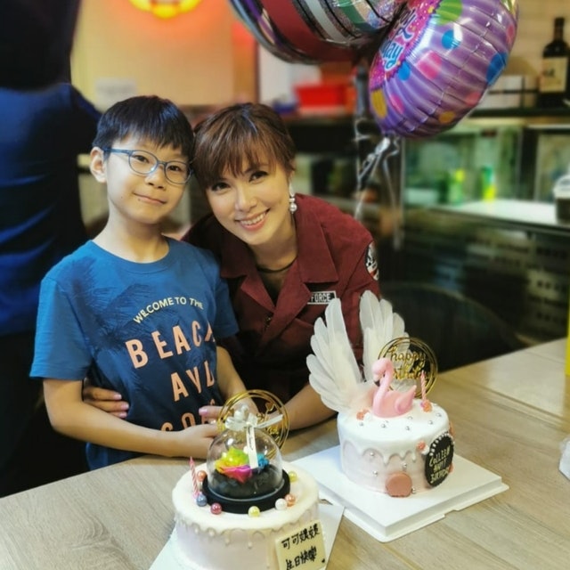 昔遭家暴被逼墮胎！女星「離婚8年再當媽」哽咽：我竟然還相信愛　曝「大兒子暖舉」不領證也幸福