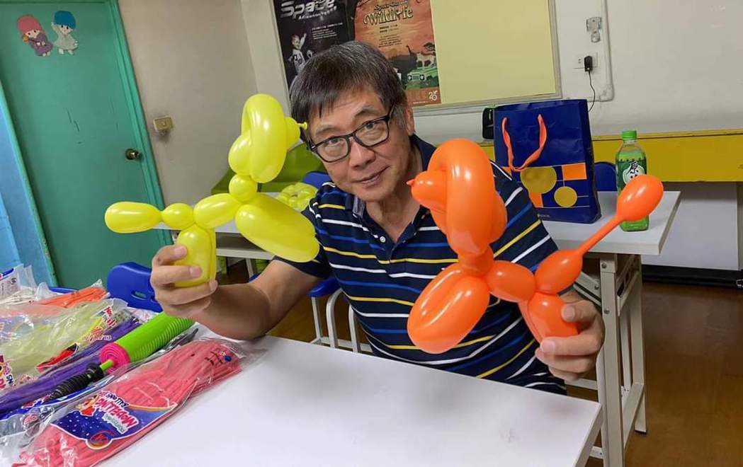 螢幕上是硬漢！梁修身太寵孫「好幾次打破規矩」就是拿孫沒輒　當阿公觀念轉變「父子距離越拉越近」