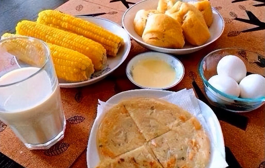 容易升高血糖！建議中老年人早餐「少吃饅頭和稀飯」　多吃4樣：低脂飽腹又健康