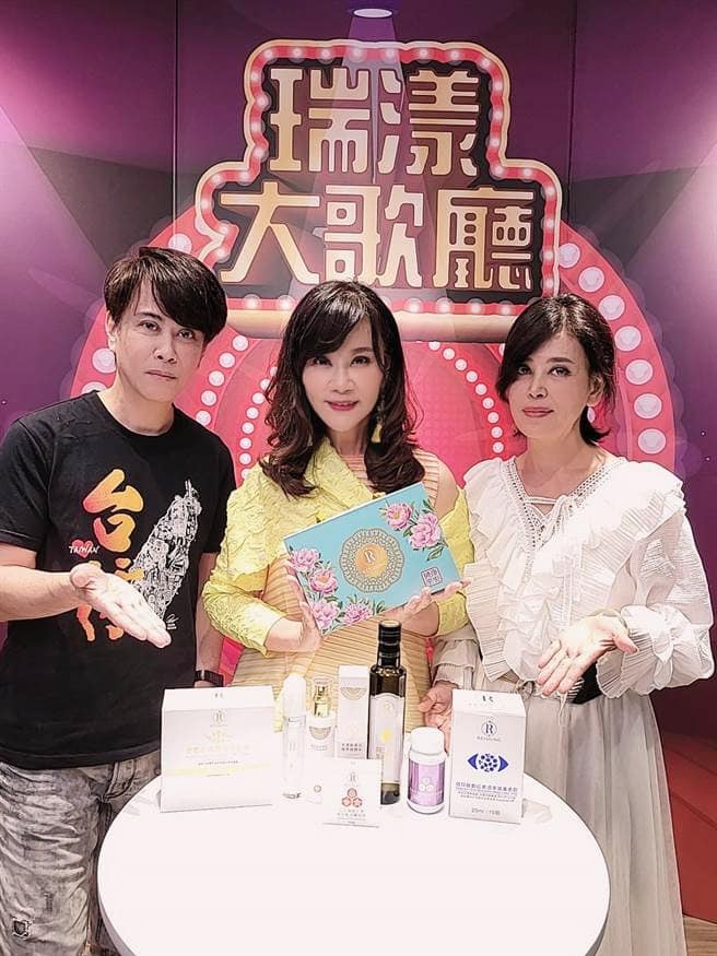 三姊弟同心創業！龍千玉砸百萬「開心找到人生第二春」　謝賀一航牽線「拿到名片仍像做夢」