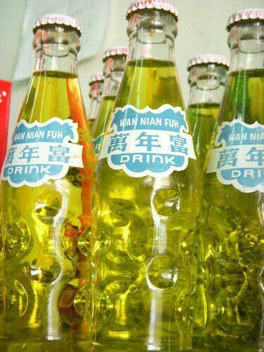 經典童年回憶！她到台南「花20元買阿婆尿」口感好特別　行家一看大驚「只有當地限定」：小時候最愛