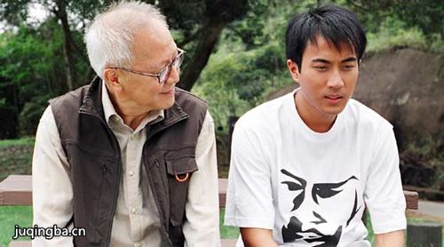 滿滿福報！84歲爺爺重症三期「5兒女輪班照顧」紀錄病房日誌　「病情逐日好轉」體悟：銀耳燕窩比不上陪伴