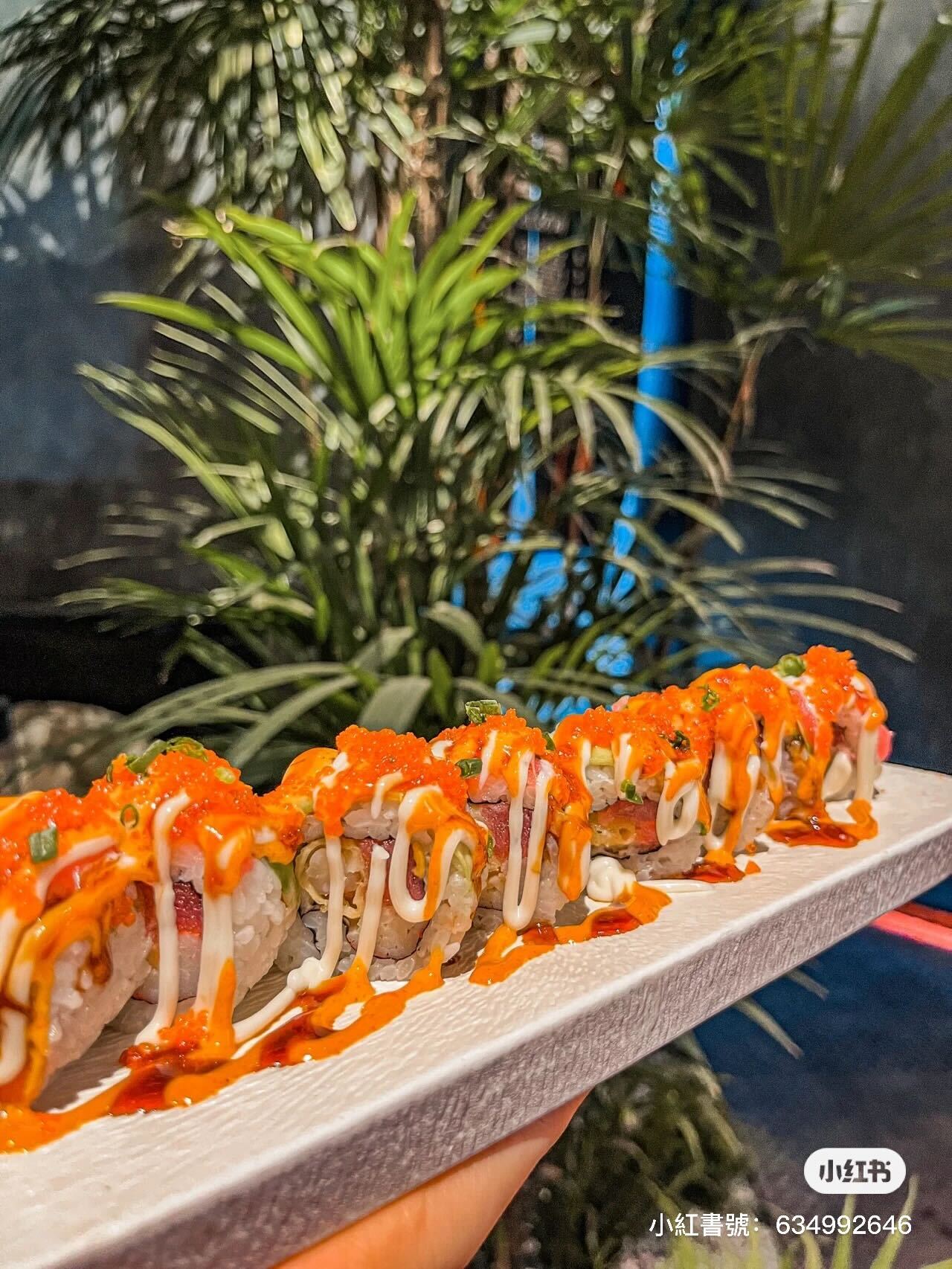 竹林中的燒肉店！翠綠竹葉環繞「露天烤肉座位」碎石小路超愜意　宛如置身京都「還有特色日式料理」