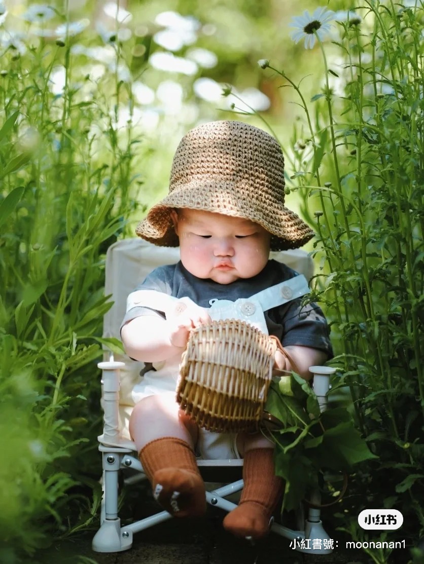 偷戳肥嫩小腳腳❤️小寶寶「化身毛茸茸泰迪熊」冬天超暖和 媽媽曬出「肉嘟嘟正臉照」嘴邊肉太犯規