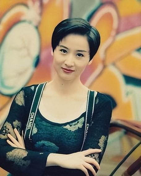 和曾國城談戀愛！女星被帶去見父母「最後卻嫌棄分手」　如今傳「失去生育能力」：被元配打成重傷