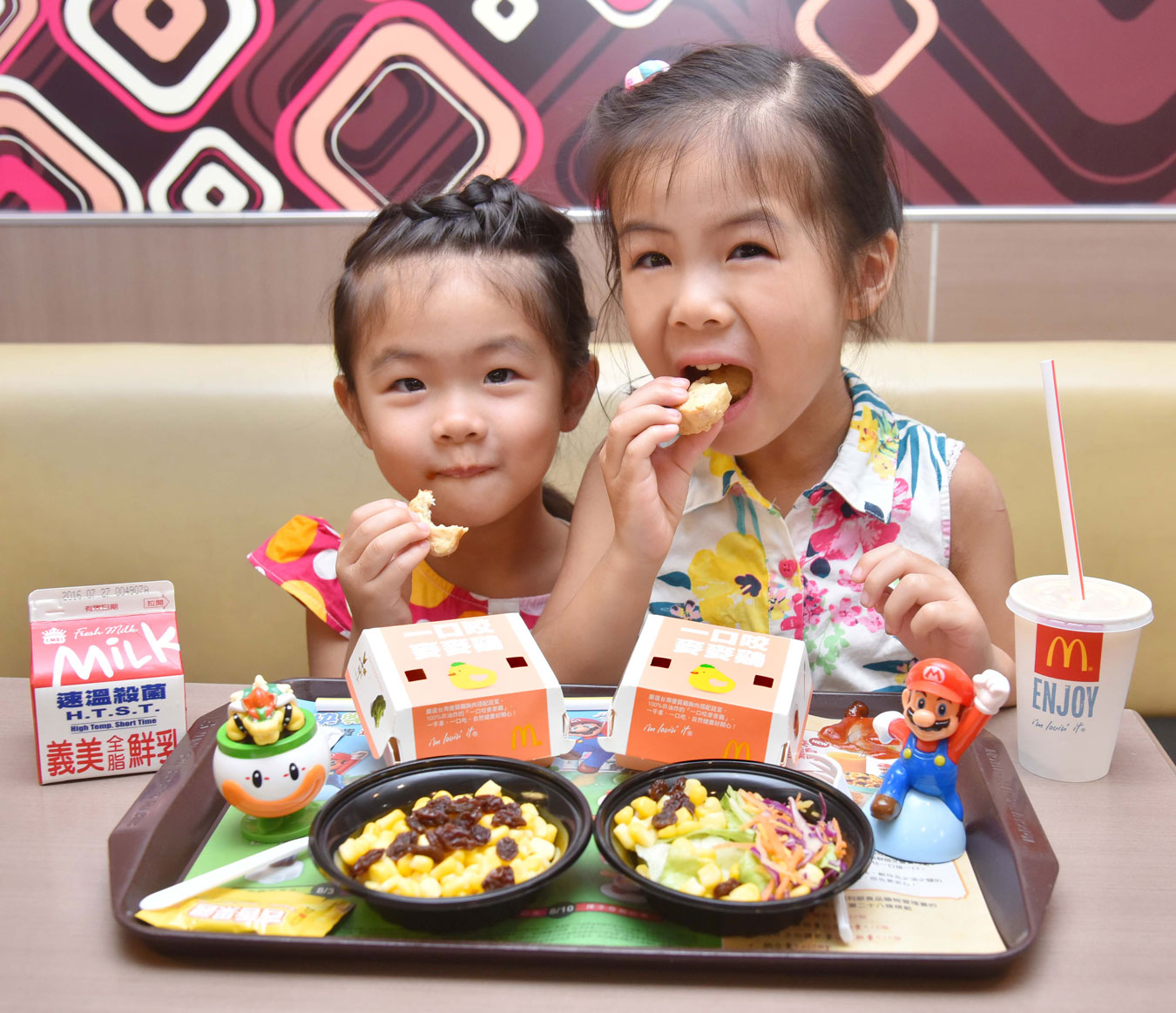 吃速食錯了嗎？幼稚園老師放假「帶孩子去麥當勞吃漢堡」　家長投訴「沒有老師的樣子」超扯對話曝光