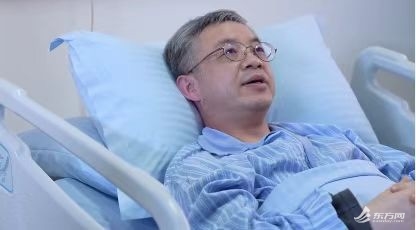 太討厭女婿！從小被當公主捧「婚後父女沒來往20年」　爸爸病倒後「她病榻前淚崩」懊悔不已