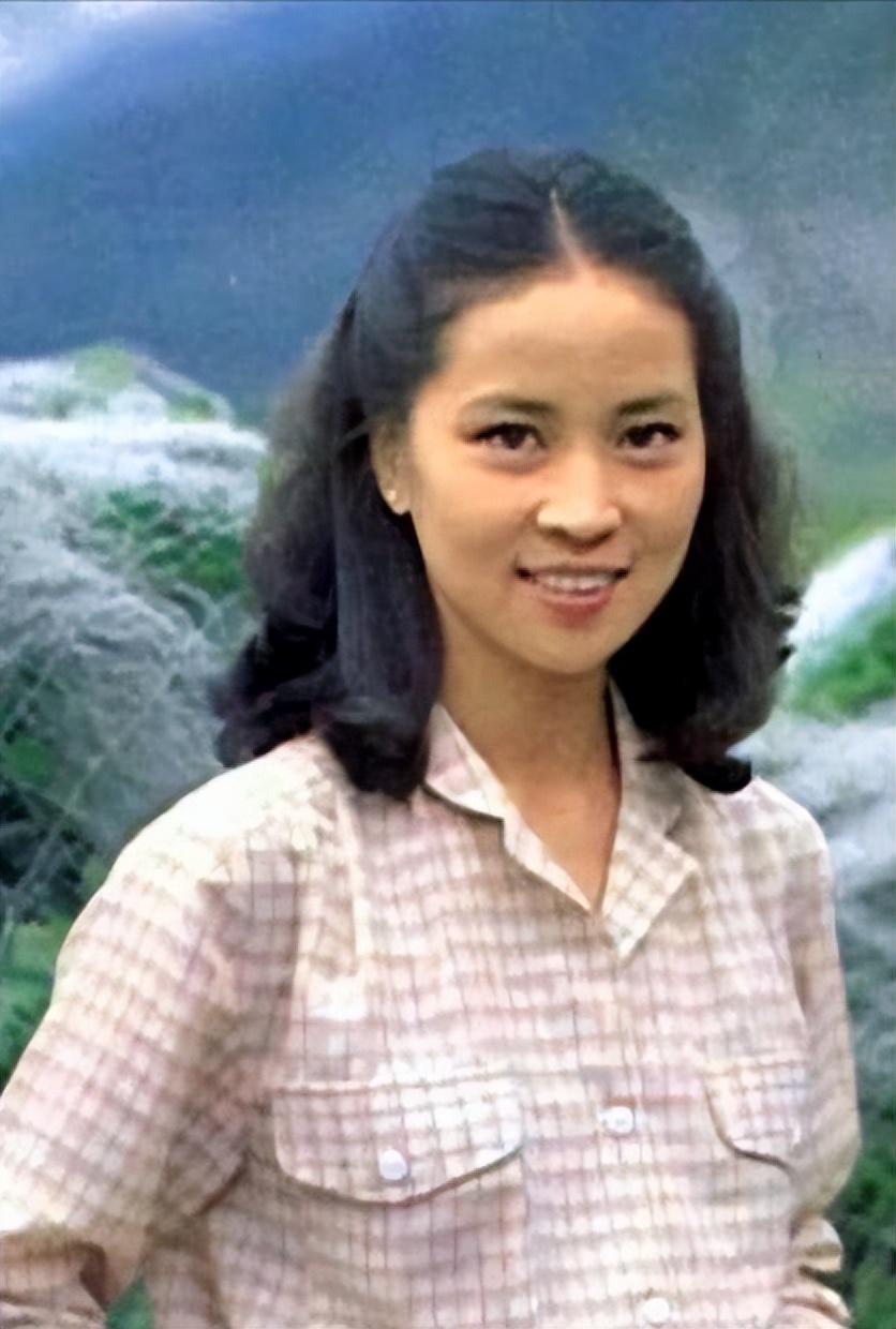 苦盡甘來！巔峰時期息影「成龍提防她20年」　一通電話讓成龍「修改遺囑」主動上交財政大權