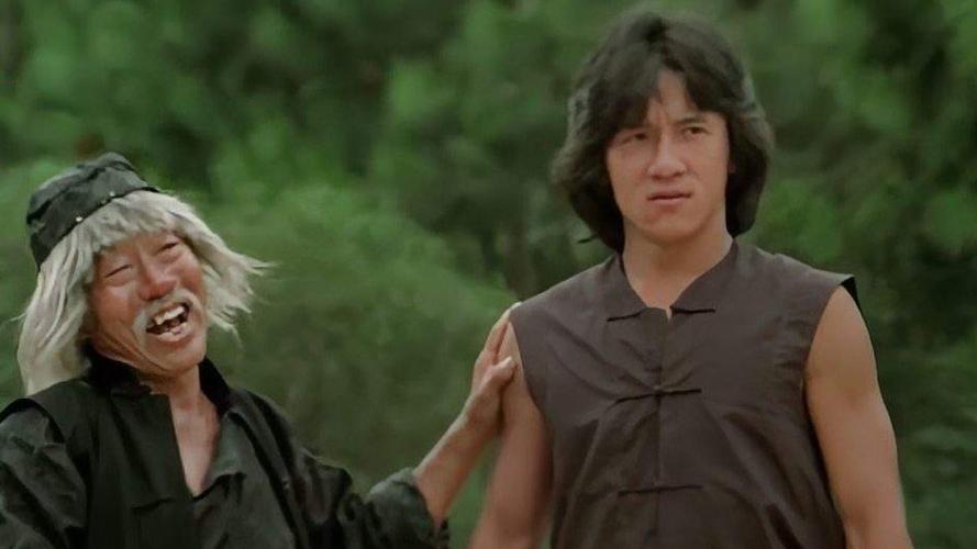 苦盡甘來！巔峰時期息影「成龍提防她20年」　一通電話讓成龍「修改遺囑」主動上交財政大權