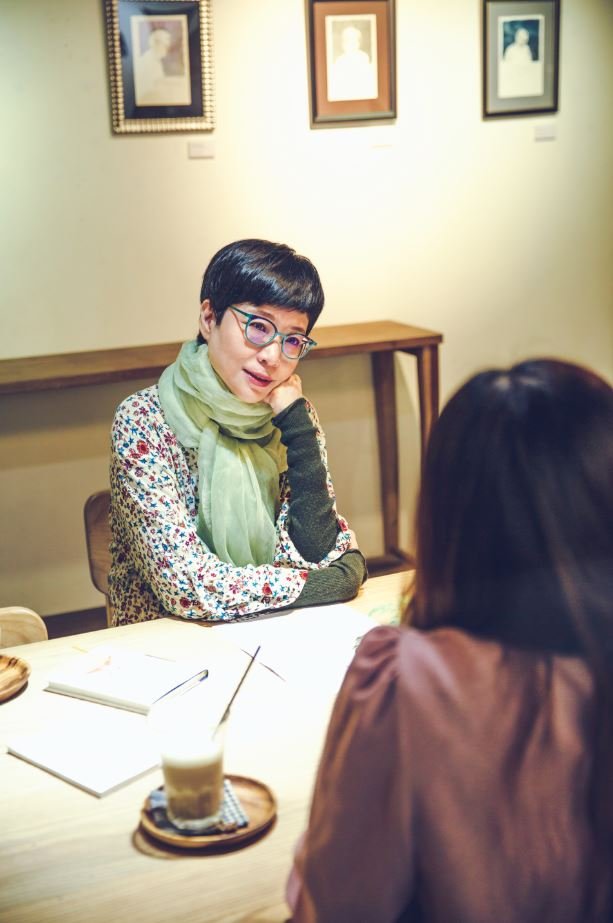 辭職照顧雙親！張曼娟帶爸媽坐小黃「請司機先按錶」　換來一頓大罵「她心中卻湧一片暖意」