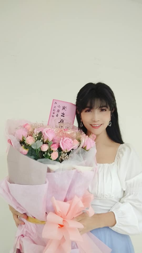 離婚13年！《五燈獎》凍齡女歌手失婚險患憂鬱「沒拿過贍養費」　為2兒棄演藝圈「甜曝未來感情計畫」