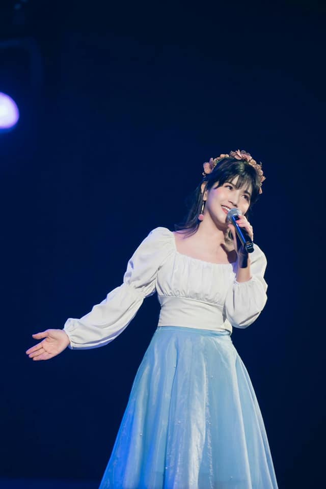 離婚13年！《五燈獎》凍齡女歌手失婚險患憂鬱「沒拿過贍養費」　為2兒棄演藝圈「甜曝未來感情計畫」