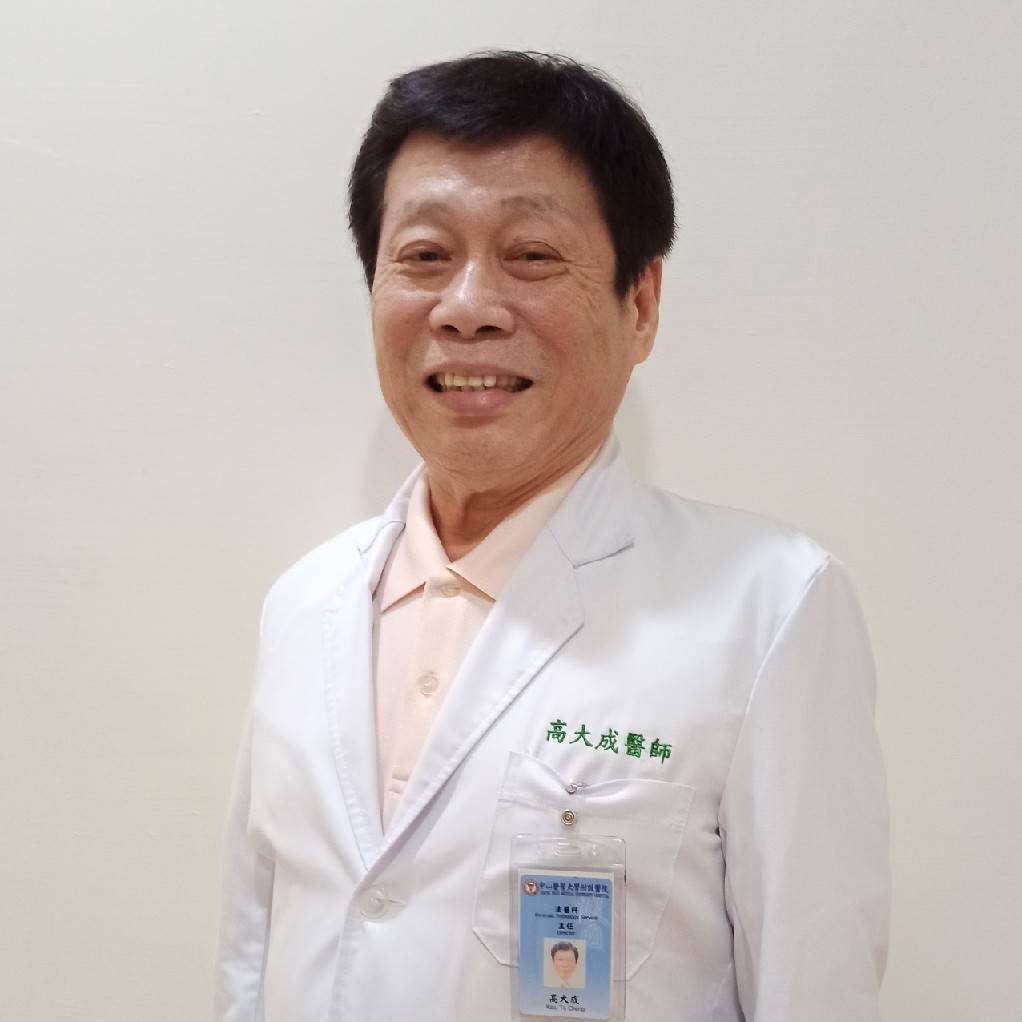 牽手35年！72歲法醫高大成「曝人生最大遺憾」：真的很寂寞　「當年欠債3億」淚謝日籍妻始終不離不棄