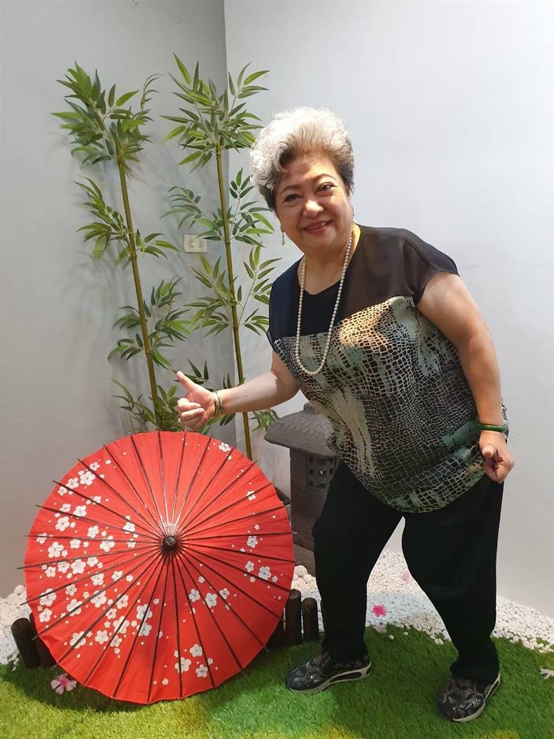 招牌髮型是假的！鳥來嬤認「花8千買的」已過31年　揭73歲近況「好好活著就不錯」：未來仍有期盼