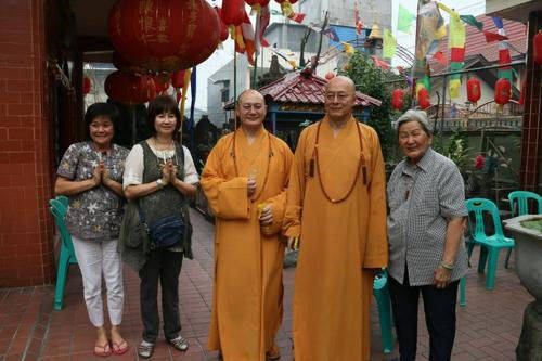 歸隱28年！他「放棄上億家產」出家當和尚　93歲母親「仍在等他還俗」：希望孩子能回家
