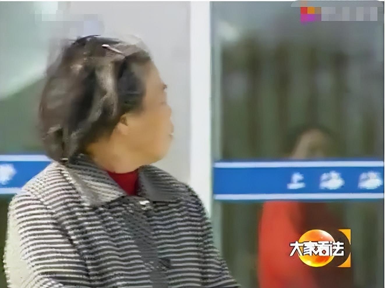 寒門女研究生帶母上學！2個月後「在宿舍衛生間自縊」享年30歲：沒人願意被臍帶栓一輩子