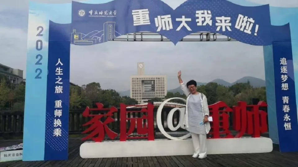 活到老學到老！51歲媽陪考研究所「和女兒同時錄取」 　「每天早上5點起床念書」誓言：要攻讀博士