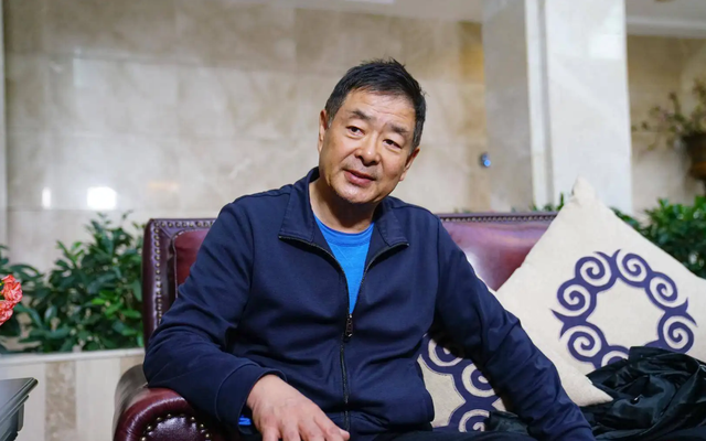 弟弟早走！69歲老戲骨「數十年如一日照顧弟媳」　「一人盡兩人孝」照顧年邁雙親不敢老去