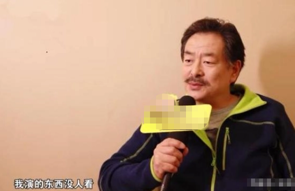 弟弟早走！69歲老戲骨「數十年如一日照顧弟媳」　「一人盡兩人孝」照顧年邁雙親不敢老去