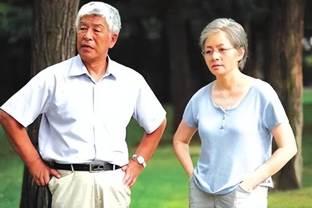 3子女集體啃老！77歲男星偕妻「搬進養老院」不受家庭束縛　「重新開始退休」每天過得笑呵呵