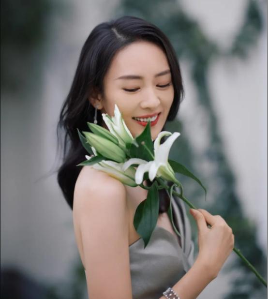 嫁大17歲CEO！「小章子怡」演活全能媽媽翻紅視后　「被老公捧在掌心疼」餘生有他遮風擋雨