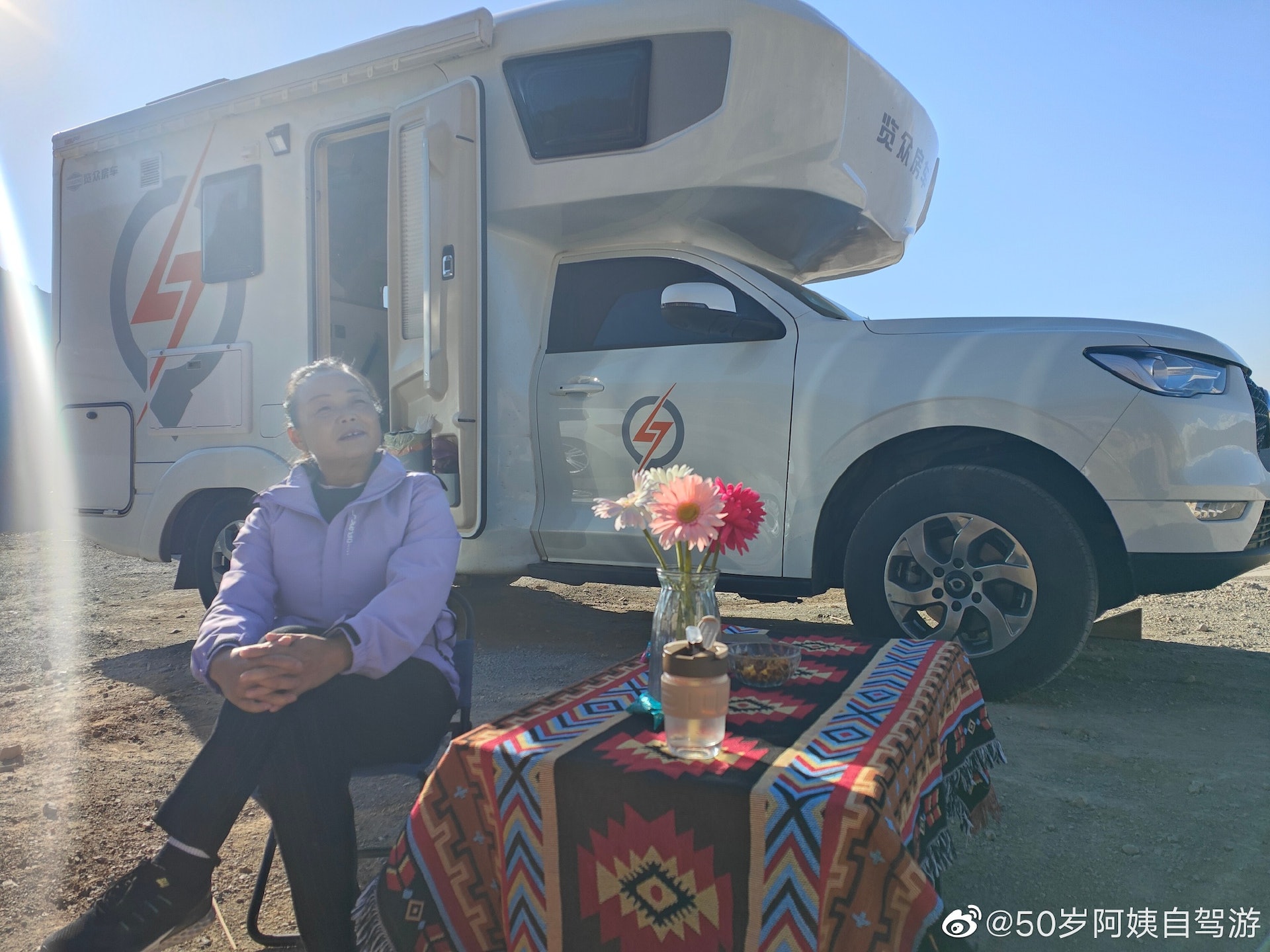 56歲阿姨自駕遊2年！為孩子忍讓30年「患重度抑鬱」決定做自己　中秋首次返家「尪吐一句話」她瞬間心寒：離婚吧