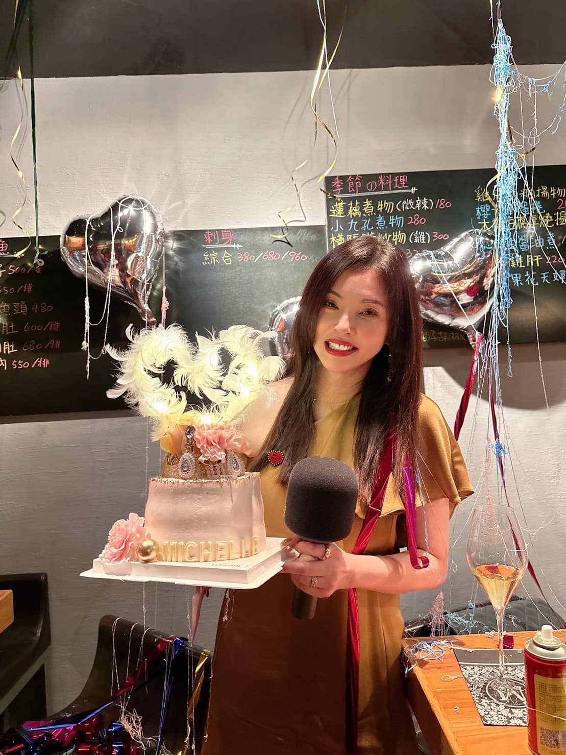 單身快樂！何如芸揪閨蜜參加「單身派對」展開新身分　成功斷16年婚「79字洩真心話」