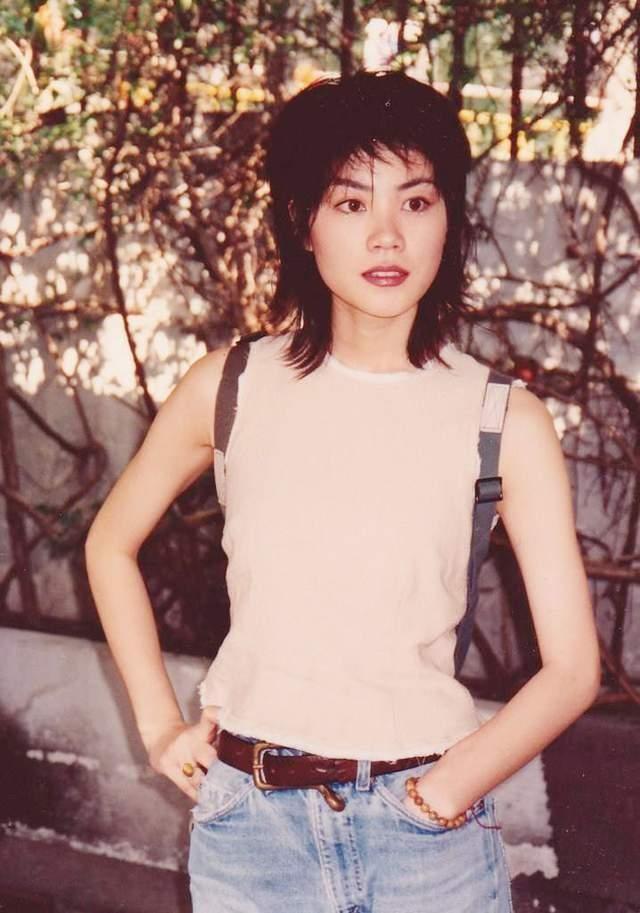 打敗王菲成功上位！不後悔「從王菲手中搶走他」　離婚19年後「看透婚姻」與女兒共度餘生