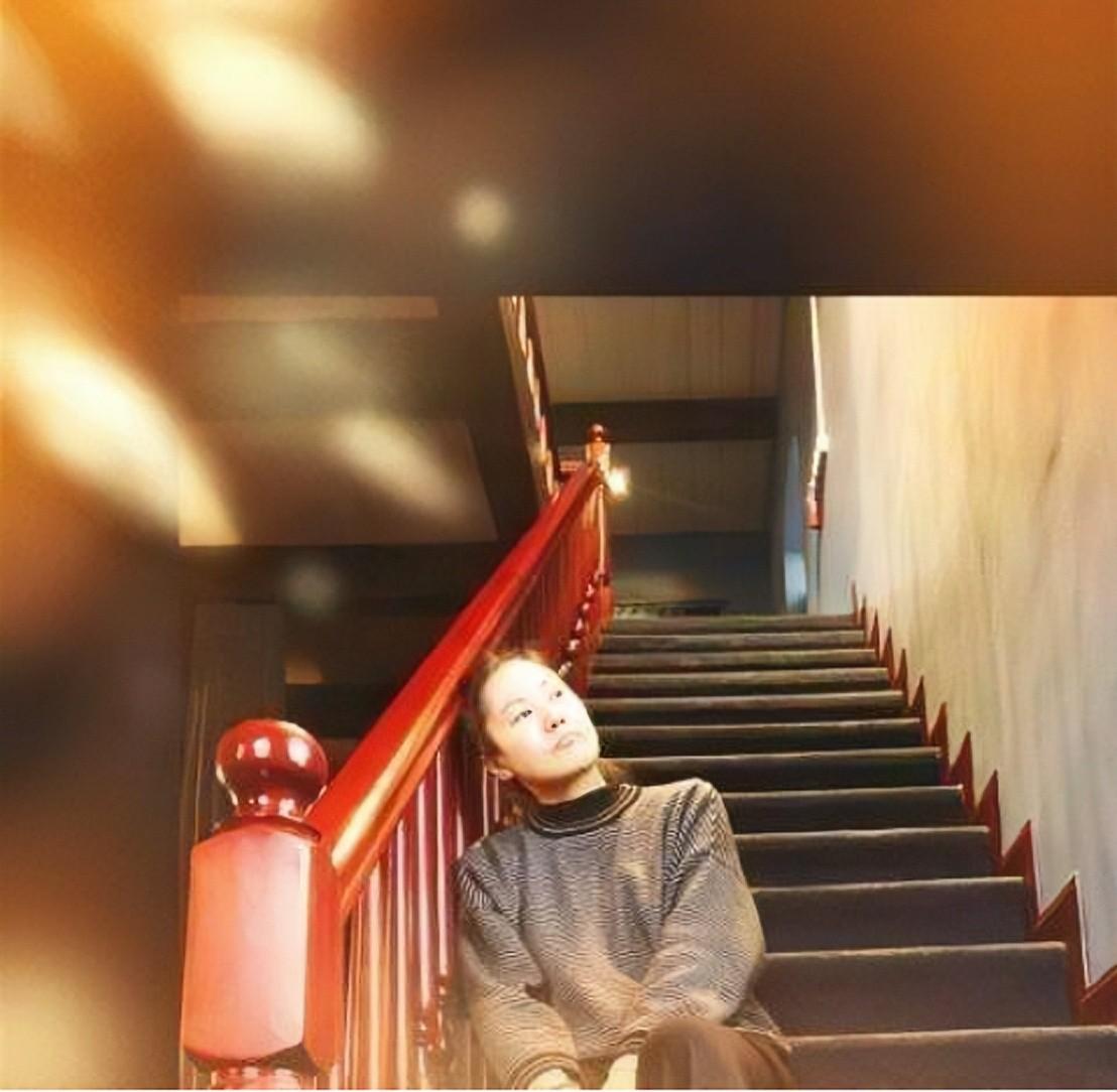 打敗王菲成功上位！不後悔「從王菲手中搶走他」　離婚19年後「看透婚姻」與女兒共度餘生