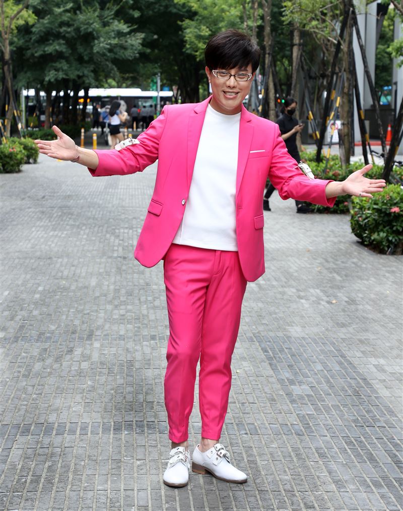 被陳今珮力捧！男星人氣「勝過劉文正費玉清」至今不忘恩　如今為公益演唱「欠債5百萬」