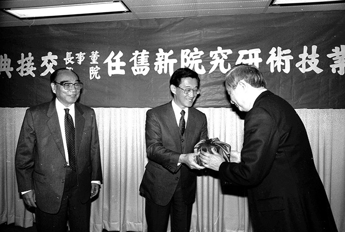 身價逾600億！張忠謀「祖父、爸爸都是銀行家」從不放棄教育　56歲靠自己成為「富一代」背後秘辛曝光