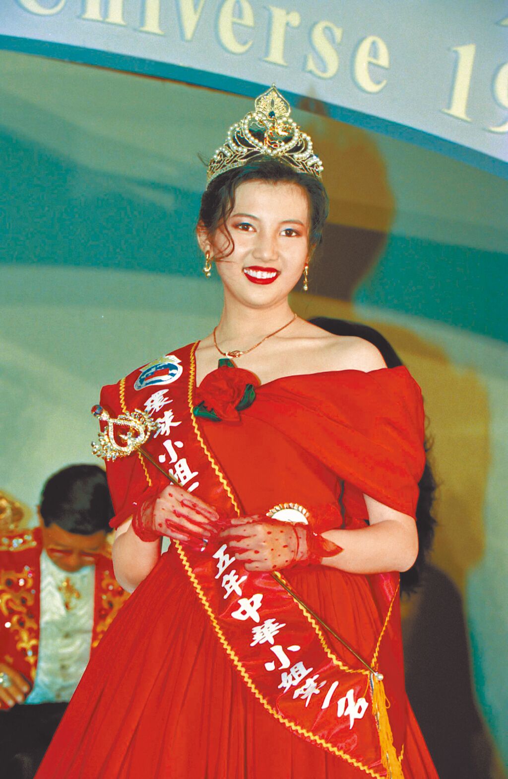 家庭爆發衝突！49歲八點檔女星驚吐「遭媽媽拿菜刀砍傷」獨自就醫　「忍痛縫完21針」肌腱差點不保
