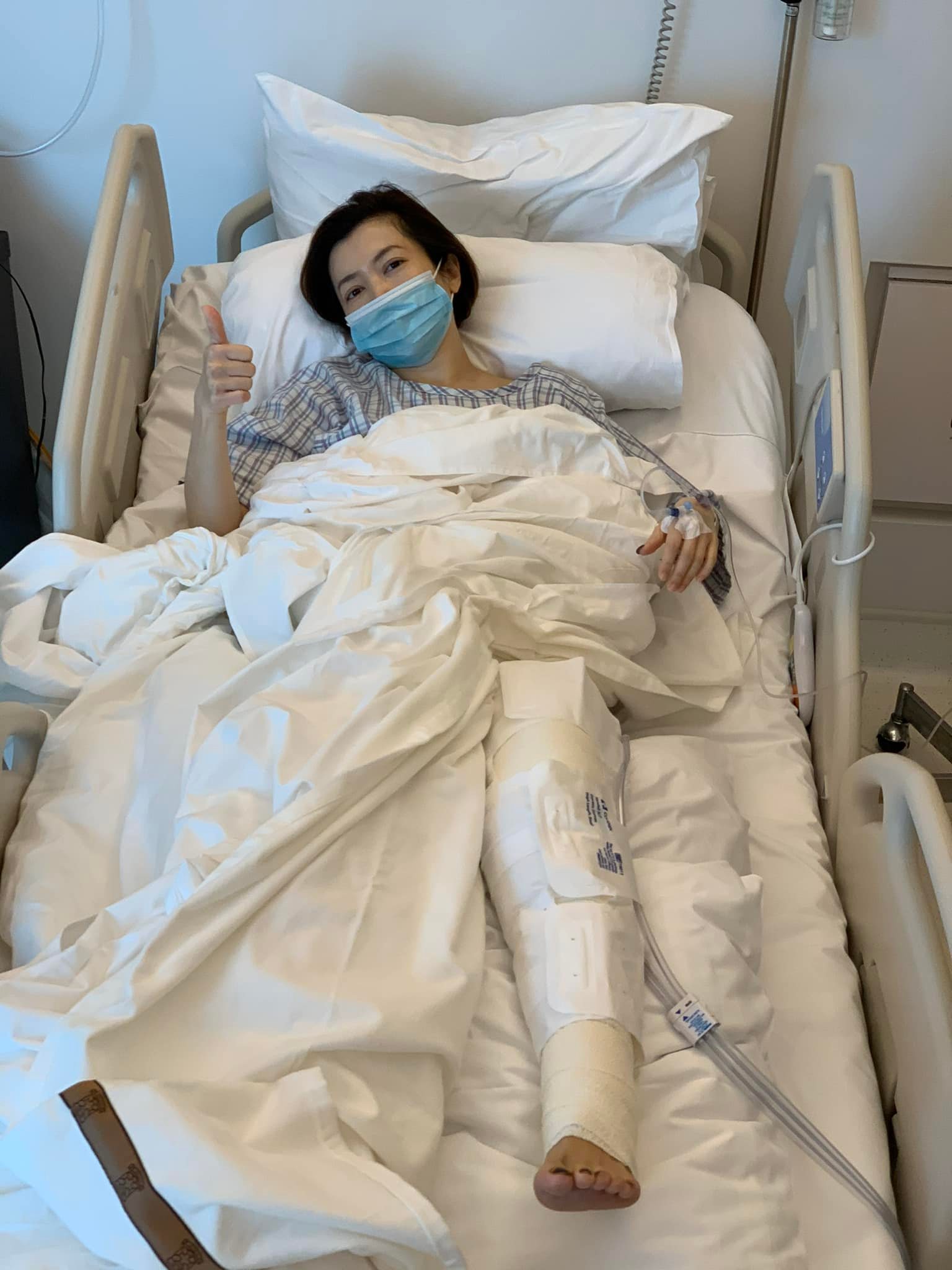 家庭爆發衝突！49歲八點檔女星驚吐「遭媽媽拿菜刀砍傷」獨自就醫　「忍痛縫完21針」肌腱差點不保