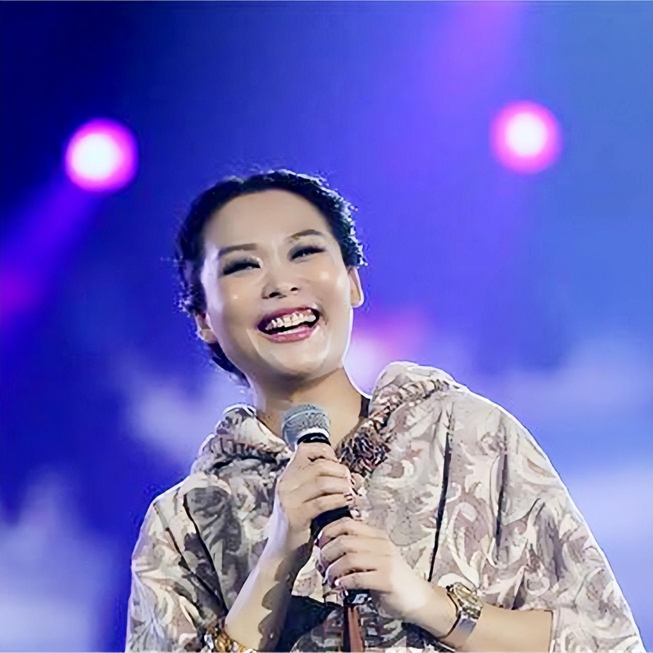 51歲天后變瘋女「被送進精神病院」！為愛癡狂淪落街頭　被家人奪走財產：將一手好牌打爛