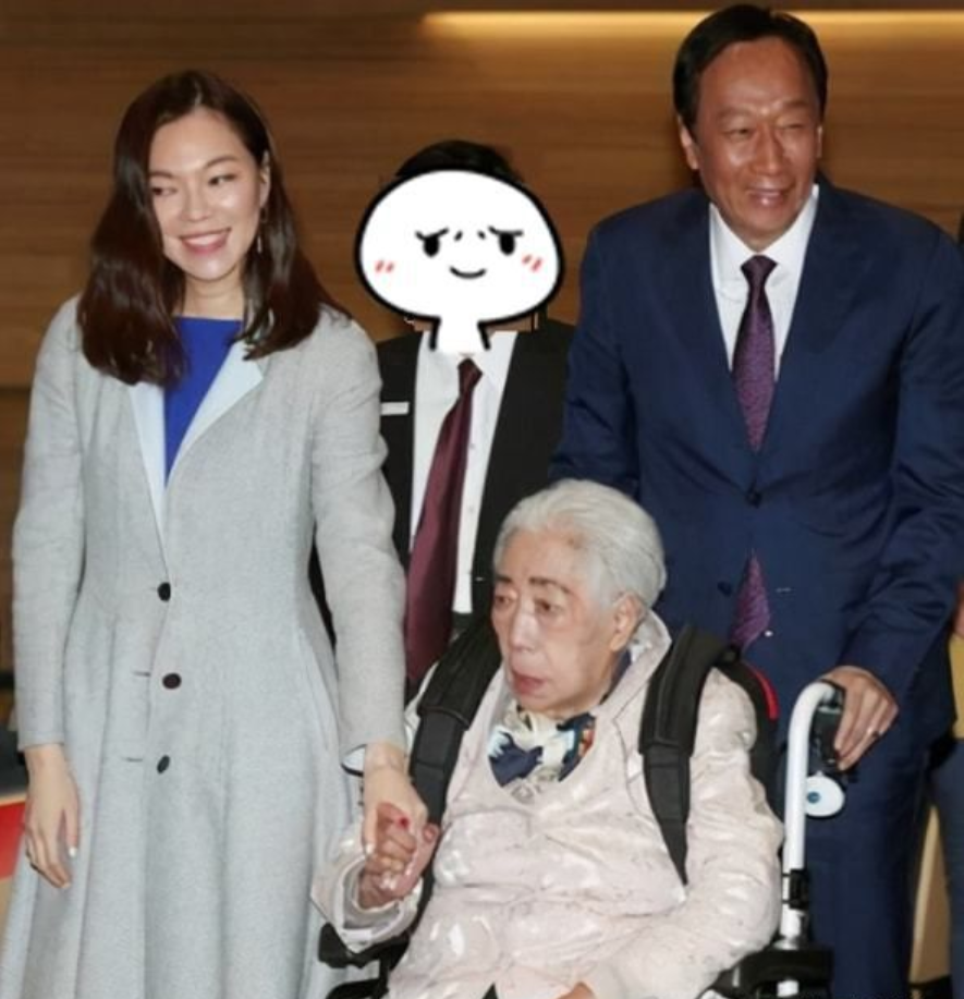「打敗林志玲劉嘉玲」嫁百億豪門！為年近70的「首富老公」生三胎   婆婆繼子接納她：這個女人不簡單