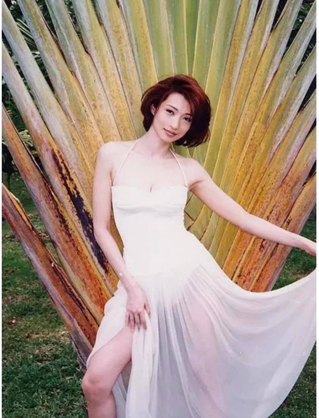 二婚二離！51歲女星「公開好消息」連女兒都支持　「甜蜜同框教授男友」羞喊身上全都優點