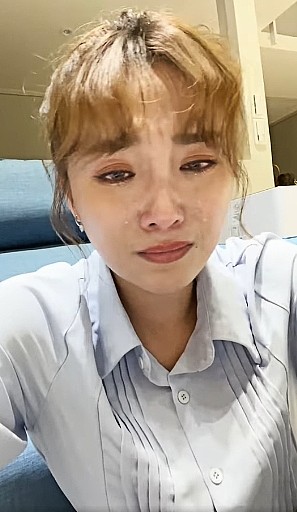 深夜無預警直播！張文綺痛哭「媽媽被送醫院」工作急喊卡　崩潰「原諒女兒軟弱」：真的無能為力