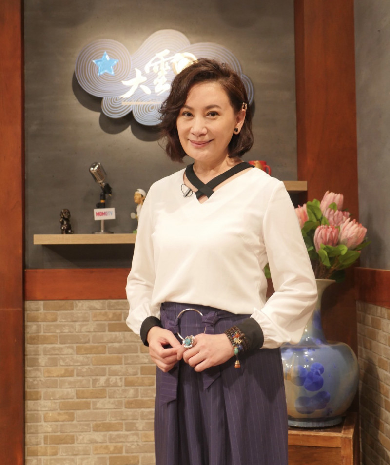向恩師道歉！陳亞蘭「兩度淚灑攝影棚」為歌仔戲已家財散盡　「暫住楊麗花家」感慨：怕無能為力傳承下去