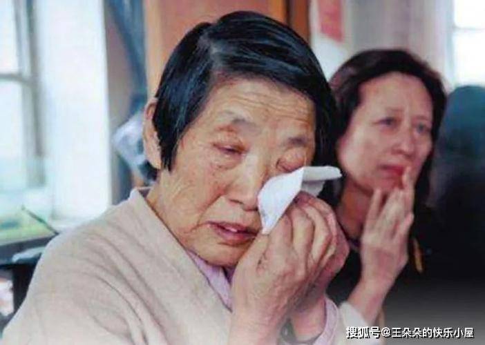 丈夫去世後！女兒「接我回家養老」　飯桌上女婿「說的一番話」讓我老淚縱橫：上輩子修來的福分
