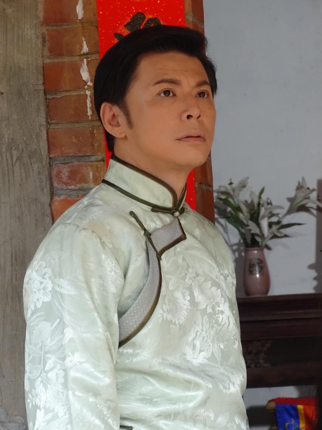 被電視台封殺！《戲說》男星「被目擊夜市擺攤」大方打招呼　「悄悄復出了」44歲曝好消息