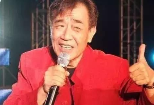 2婚2離！82歲歌王因事業「2次放棄家庭」　再婚娶「小33歲的女兒閨蜜為妻」結婚近況曝光