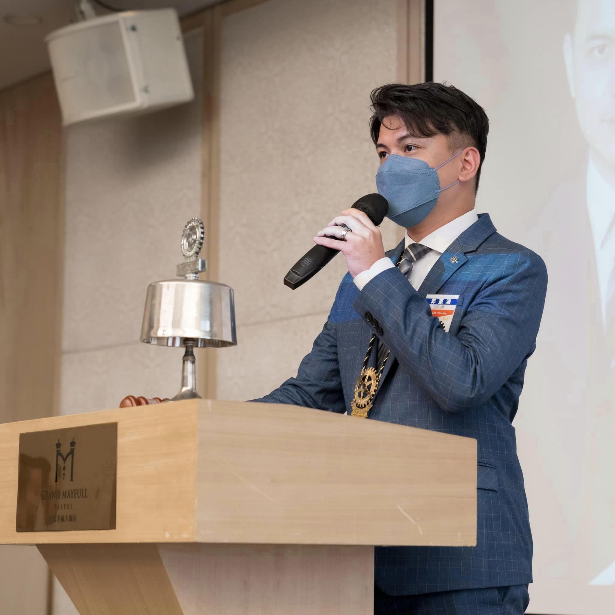 父當年驟逝！小冬瓜措手不及「體悟要為往生做準備」　31歲就交代妻兒「遺物行李箱」：8東西必備
