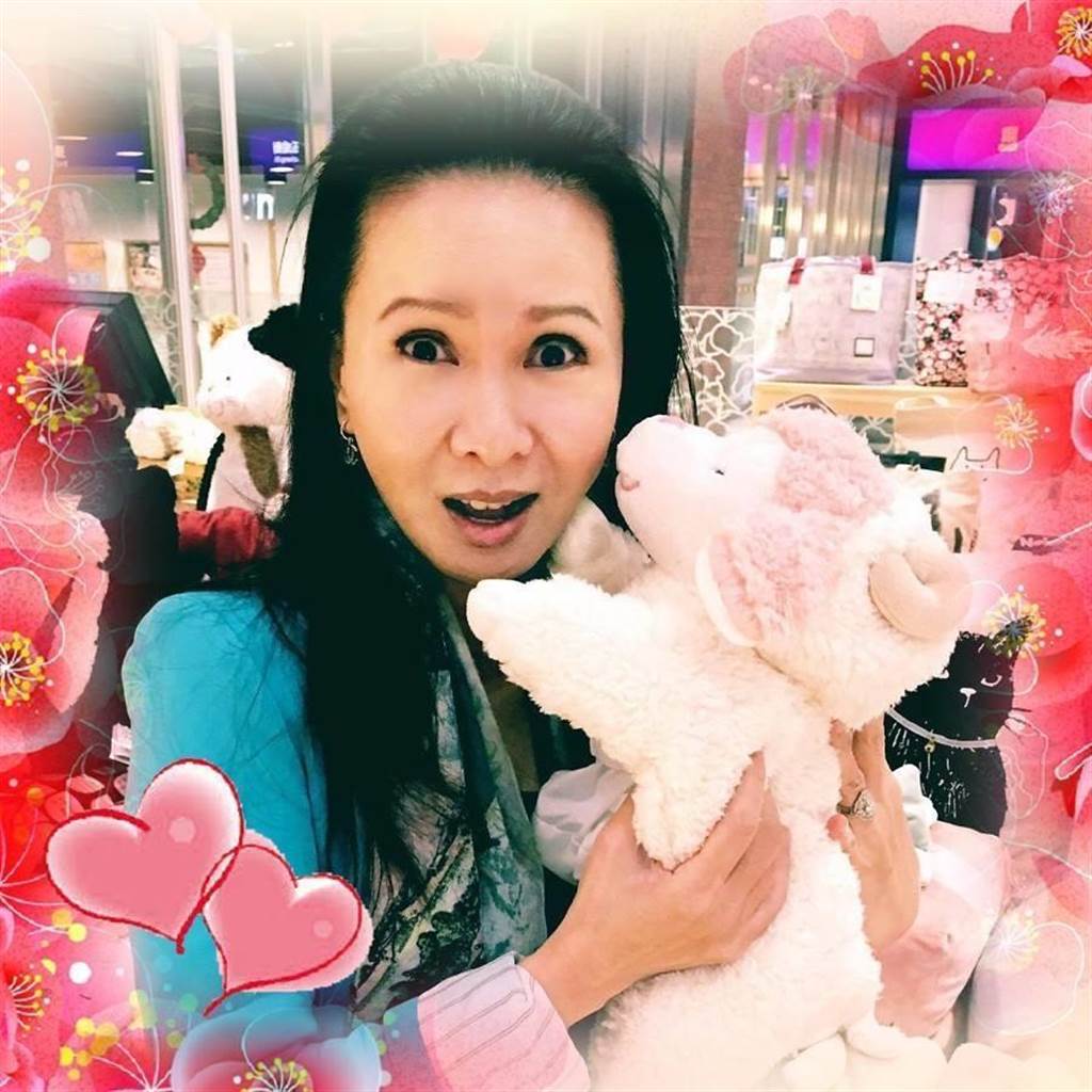 日吞8顆安眠藥！67歲資深女星「認患精神失調」傷到腦　罹失智機率「是普通人25倍」願砸百萬換健康