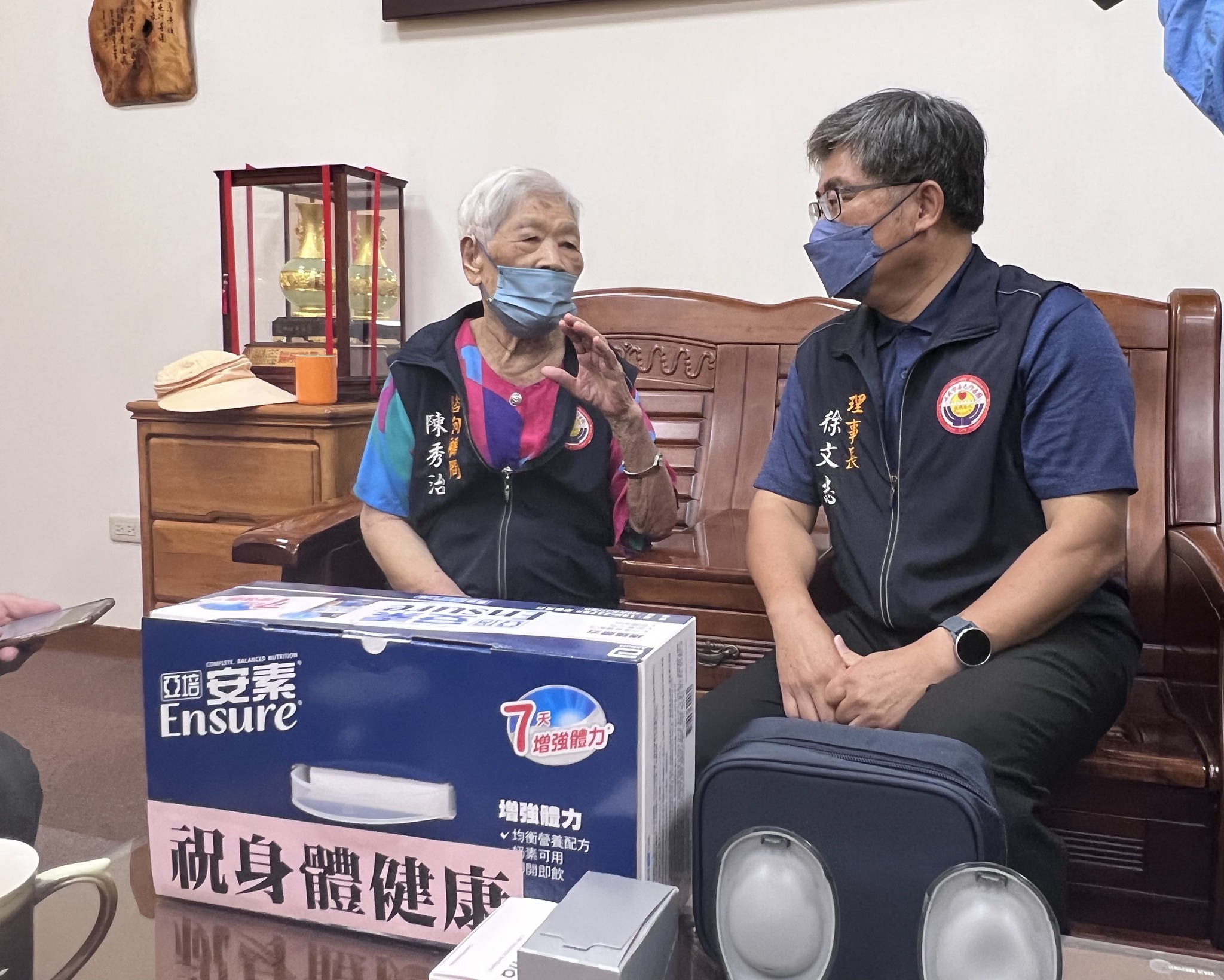 嘉義版陳樹菊！85歲退休師「低調行善40年」捐畢生積蓄　不裝冷氣省吃儉用「掏2700萬蓋14座橋」